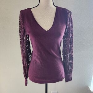 White House Black Market Purple Lace Sleeve V Neck Sweater Size Small